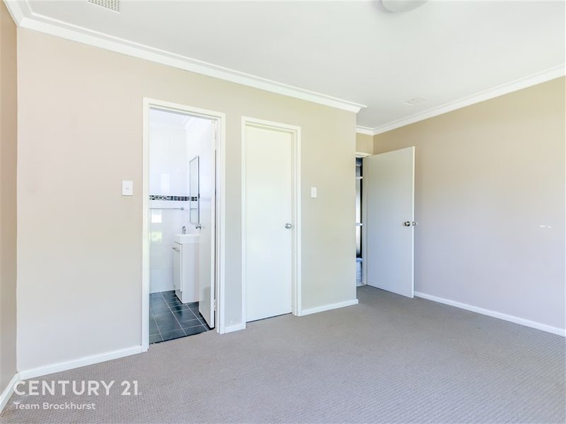 Photo - 7 Thornlie Avenue, Thornlie WA 6108 - Image 8