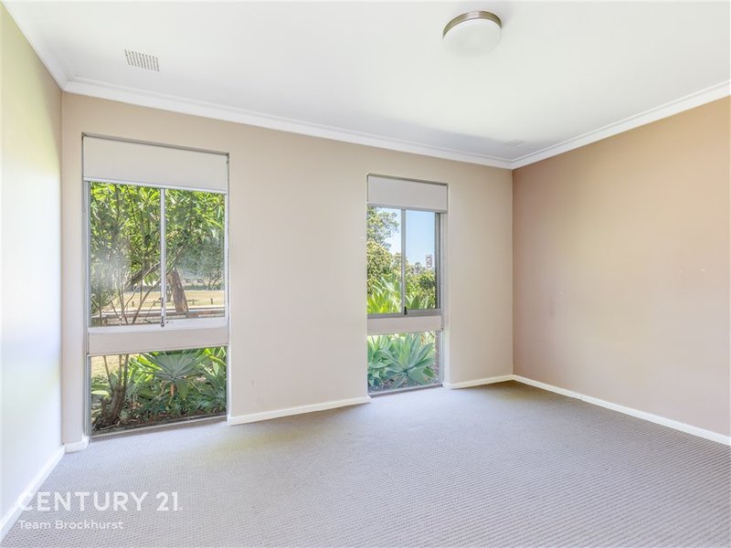 Photo - 7 Thornlie Avenue, Thornlie WA 6108 - Image 12