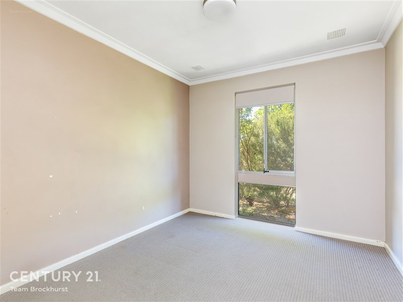 Photo - 7 Thornlie Avenue, Thornlie WA 6108 - Image 15