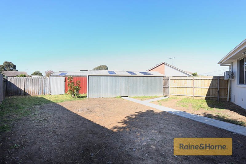 Photo - 7 Timor Court, Coolaroo VIC 3048 - Image 7