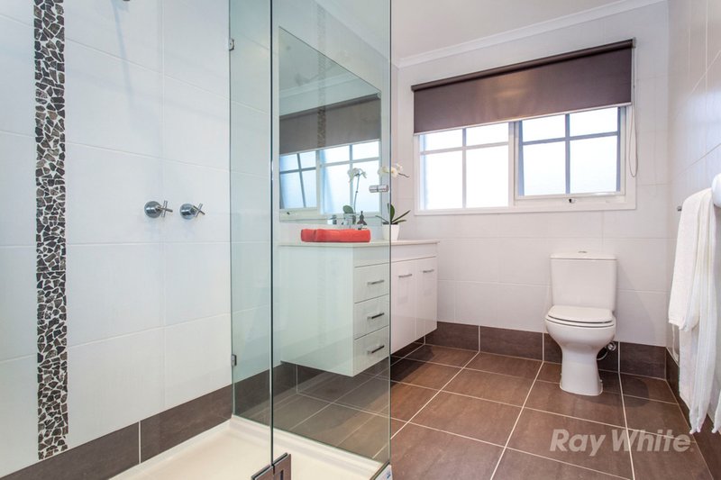 Photo - 7 Tintern Rise, Glen Waverley VIC 3150 - Image 10