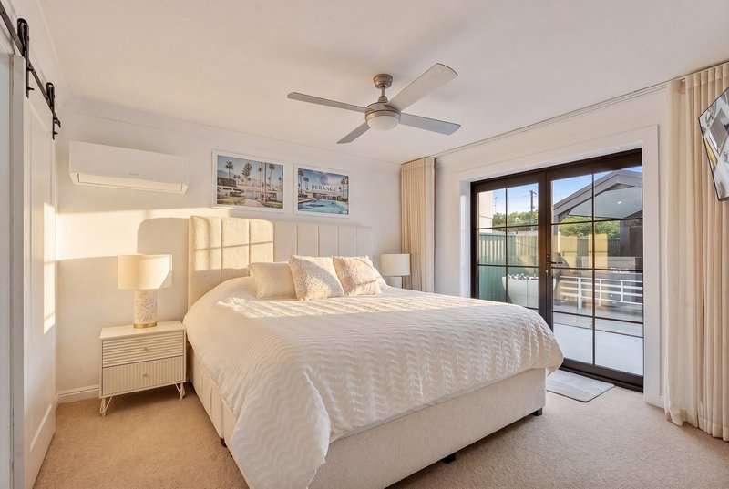 Photo - 7 Tirau Place, Broadbeach Waters QLD 4218 - Image 12