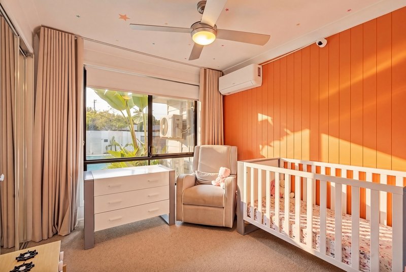 Photo - 7 Tirau Place, Broadbeach Waters QLD 4218 - Image 19