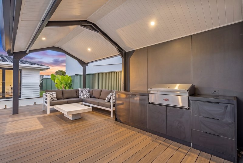 Photo - 7 Tirau Place, Broadbeach Waters QLD 4218 - Image 22