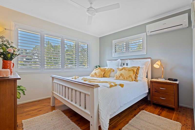 Photo - 7 Tiverton Street, Everton Hills QLD 4053 - Image 13