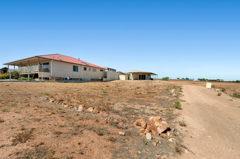 Photo - 7 Tonetaway Road, Tickera SA 5555 - Image 18