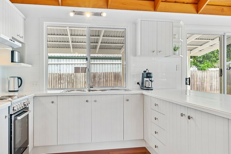 Photo - 7 Toolara Street, Boreen Point QLD 4565 - Image 5