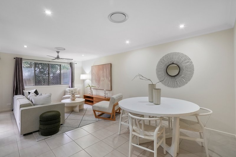 Photo - 7 Toorak Road, Albany Creek QLD 4035 - Image 5