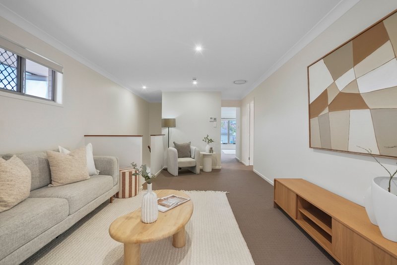 Photo - 7 Toorak Road, Albany Creek QLD 4035 - Image 8