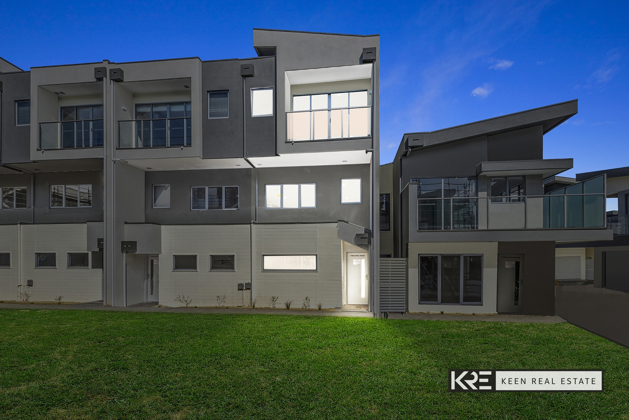 3-bedroom unit at 7 Topal Drive, Officer, VIC 3809, Cardinia, Victoria