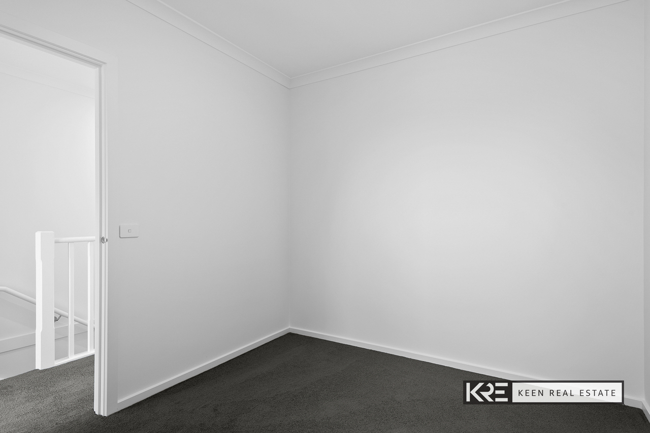 3-bedroom unit at 7 Topal Drive, Officer, VIC 3809, Cardinia, Victoria