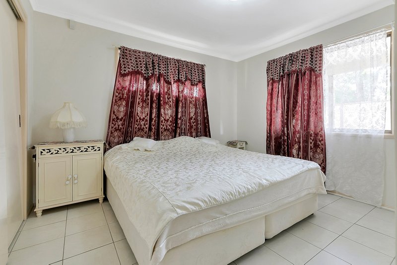 Photo - 7 Tovey Road, Boronia Heights QLD 4124 - Image 5