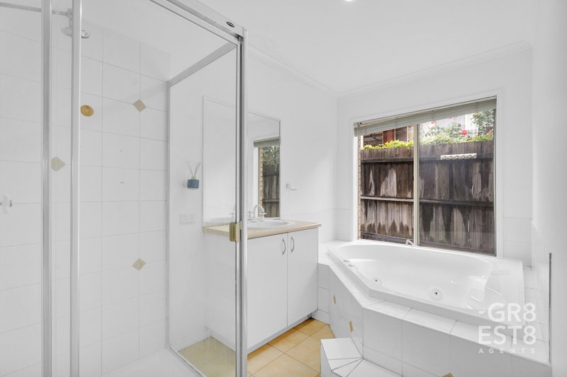 Photo - 7 Towerhill Boulevard, Lynbrook VIC 3975 - Image 6