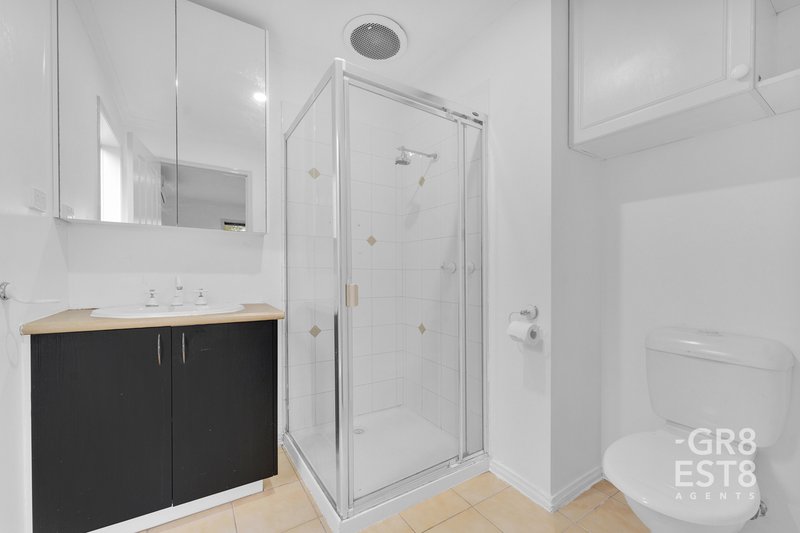 Photo - 7 Towerhill Boulevard, Lynbrook VIC 3975 - Image 8