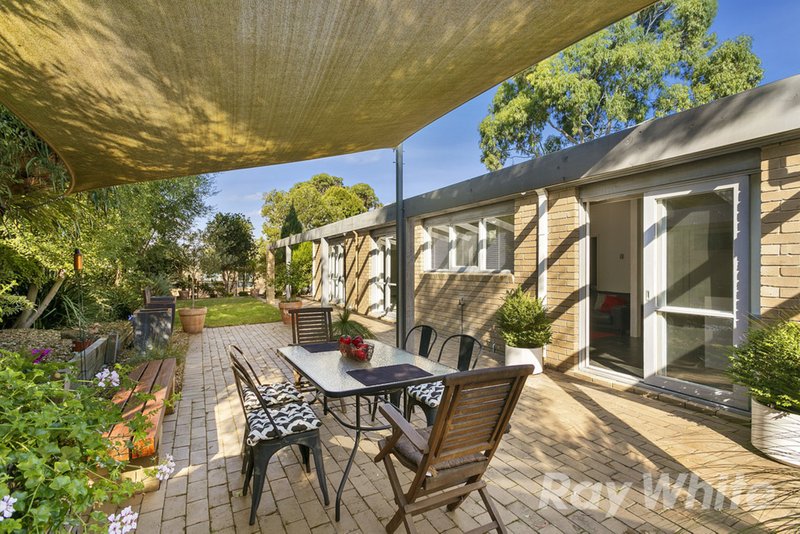 Photo - 7 Tracey Court, Wheelers Hill VIC 3150 - Image 8