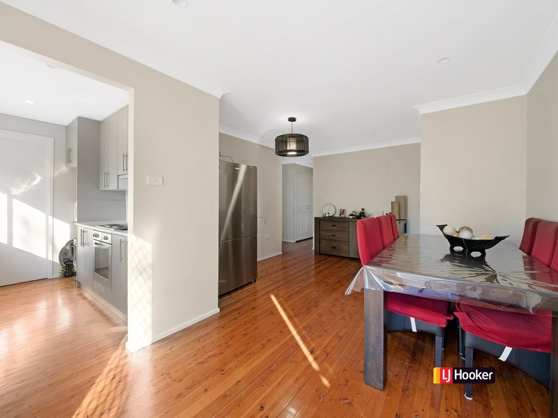 Photo - 7 Traminer Place, Eschol Park NSW 2558 - Image 2