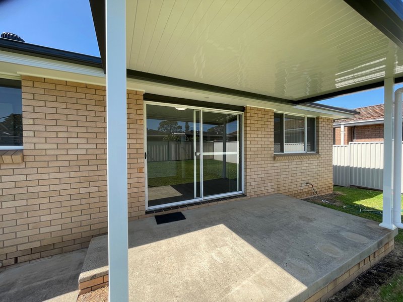 Photo - 7 Triten Ave , Greenfield Park NSW 2176 - Image 9