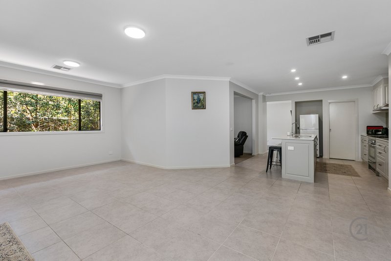 Photo - 7 Truscott Grove, Point Cook VIC 3030 - Image 10