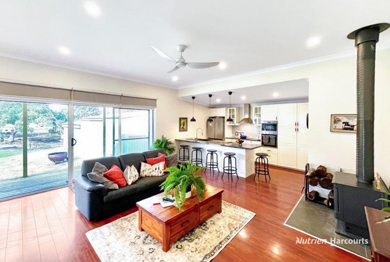 Photo - 7 Tuckett Street, Casterton VIC 3311 - Image 2
