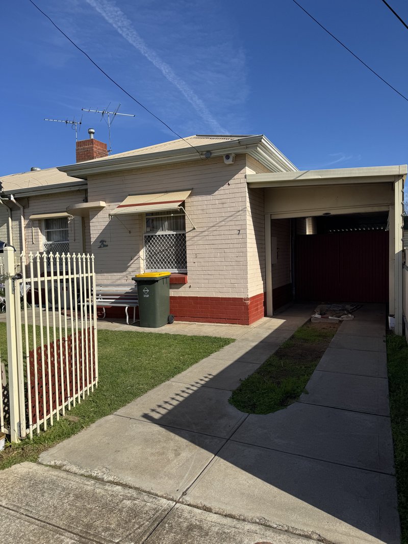7 Tulloch Avenue, Pennington SA 5013