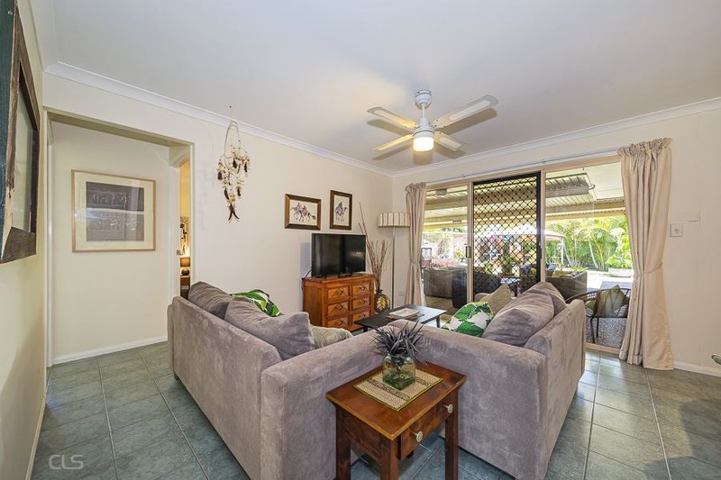 Photo - 7 Tuna Ct , Sandstone Point QLD 4511 - Image 4