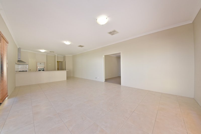 Photo - 7 Tupelo Fairway, Clarkson WA 6030 - Image 17