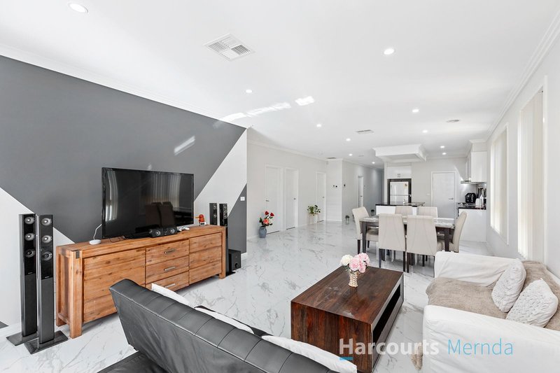 Photo - 7 Turmeric Avenue, Mickleham VIC 3064 - Image 5