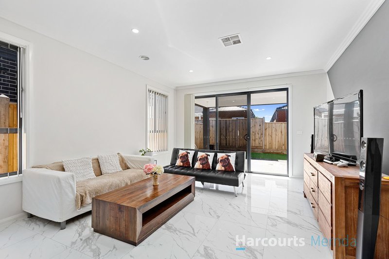 Photo - 7 Turmeric Avenue, Mickleham VIC 3064 - Image 7