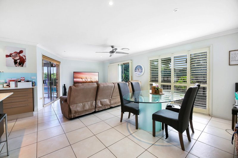 Photo - 7 Turnberry Court, Robina QLD 4226 - Image 5