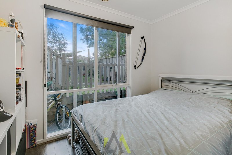 Photo - 7 Tweed Court, Langwarrin VIC 3910 - Image 11