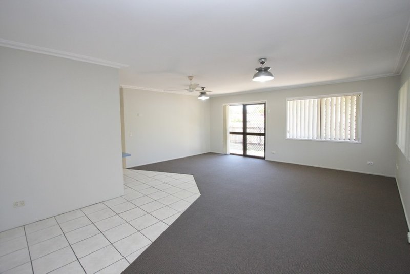 Photo - 7 Tyalla Drive, Ashmore QLD 4214 - Image 6