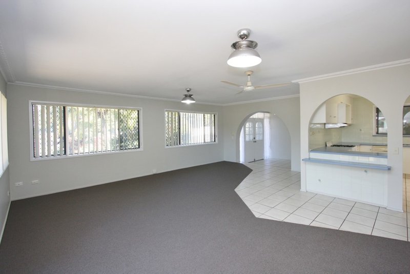 Photo - 7 Tyalla Drive, Ashmore QLD 4214 - Image 7