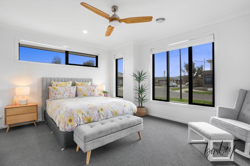 Photo - 7 Tynemouth Way, Donnybrook VIC 3064 - Image 10