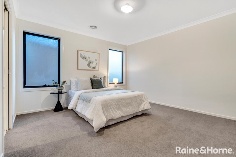 Photo - 7 Ultimo Road, Craigieburn VIC 3064 - Image 26