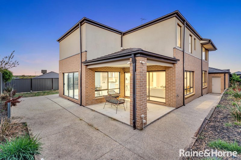 Photo - 7 Ultimo Road, Craigieburn VIC 3064 - Image 30