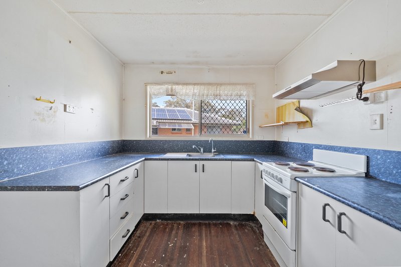 Photo - 7 Vacy Court, Eagleby QLD 4207 - Image 2