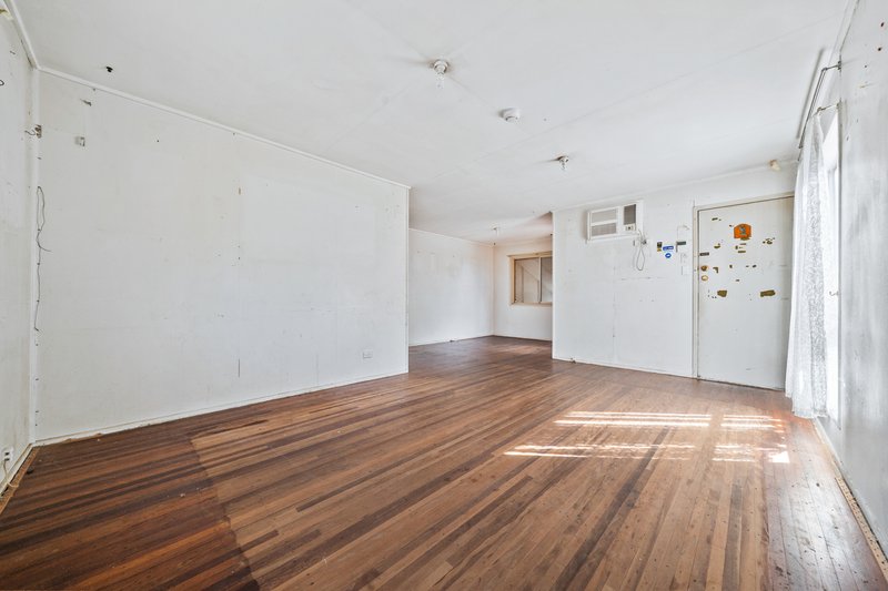 Photo - 7 Vacy Court, Eagleby QLD 4207 - Image 6