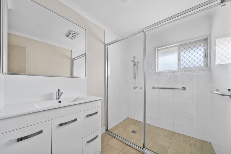 Photo - 7 Vacy Court, Eagleby QLD 4207 - Image 11
