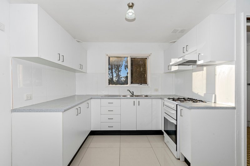 Photo - 7 Varuna Place, Doonside NSW 2767 - Image 2