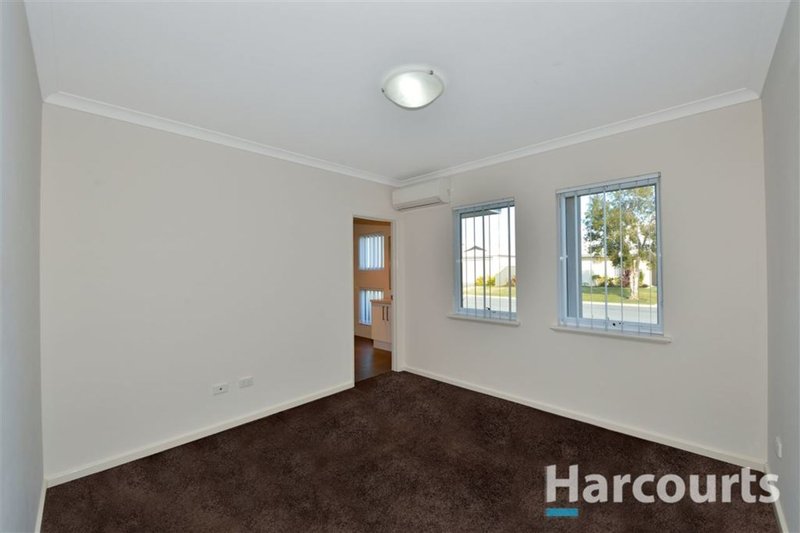 Photo - 7 Vaucluse Way, Coodanup WA 6210 - Image 5