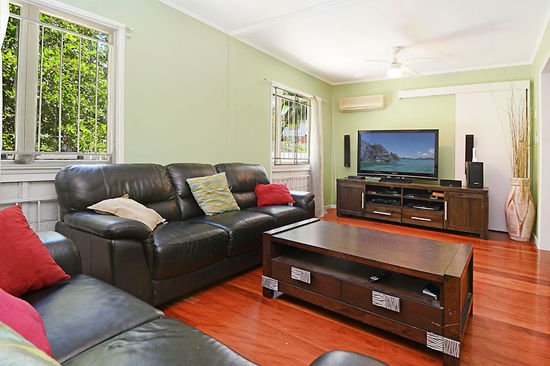 Photo - 7 Vega Street, Upper Mount Gravatt QLD 4122 - Image 4