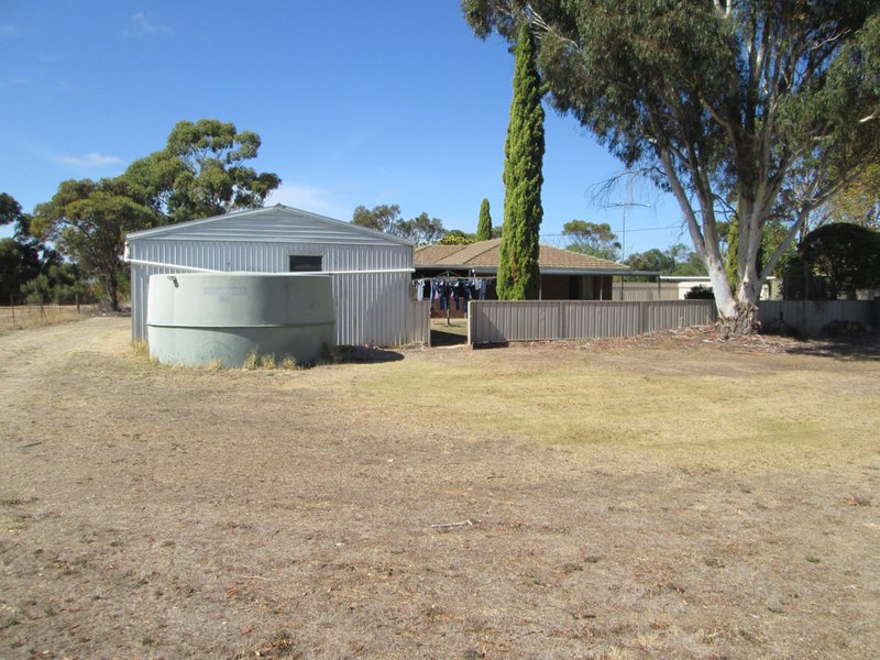 Photo - 7 Venning Road, Coonalpyn SA 5265 - Image 3