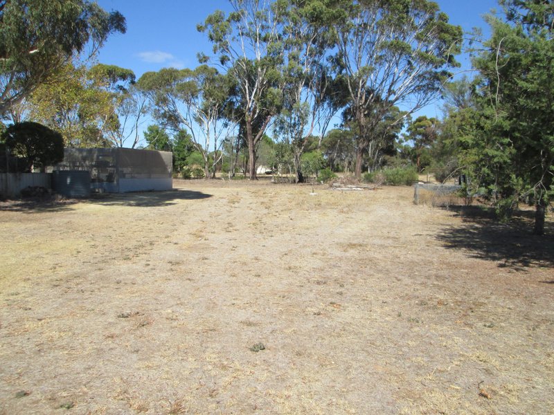 Photo - 7 Venning Road, Coonalpyn SA 5265 - Image 9