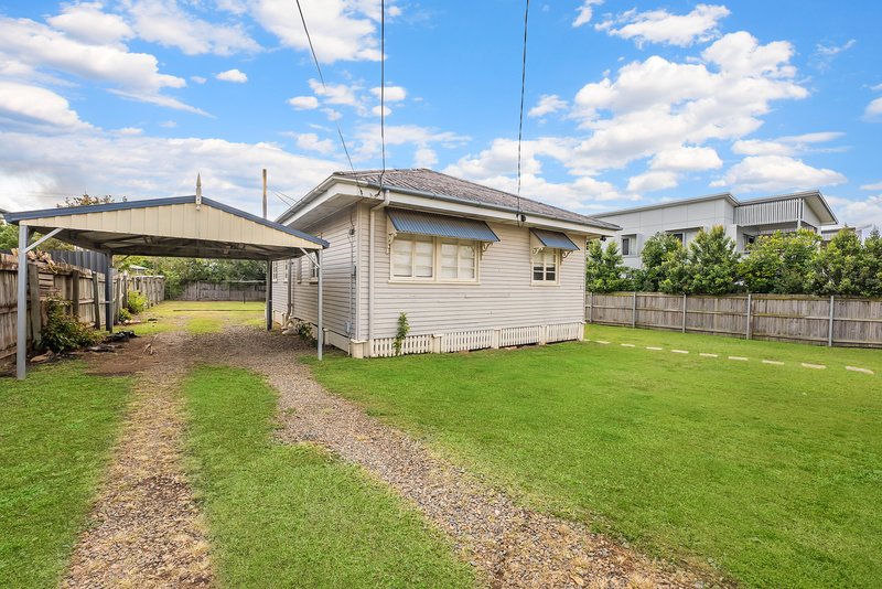 Photo - 7 Victory Street, Zillmere QLD 4034 - Image 5