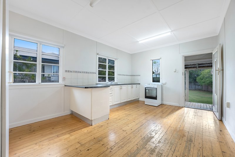 Photo - 7 Victory Street, Zillmere QLD 4034 - Image 6