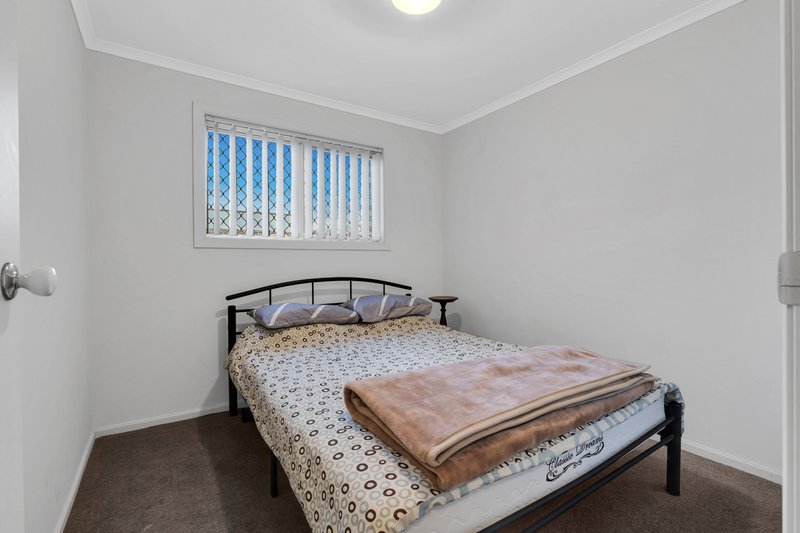 Photo - 7 Vincent Court, Munno Para West SA 5115 - Image 15