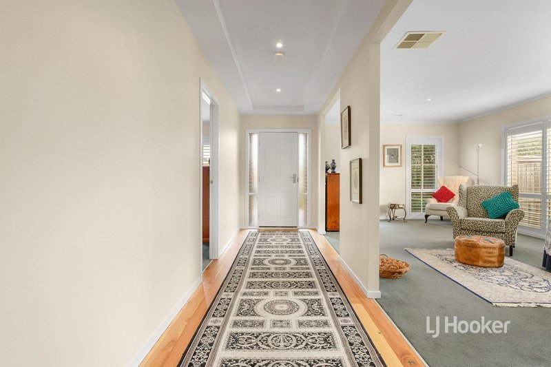 Photo - 7 Vine Close, Point Cook VIC 3030 - Image 5