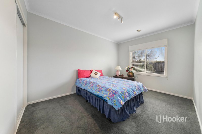 Photo - 7 Vine Close, Point Cook VIC 3030 - Image 16