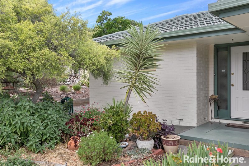 Photo - 7 Vintners Walk, Hackham West SA 5163 - Image 2