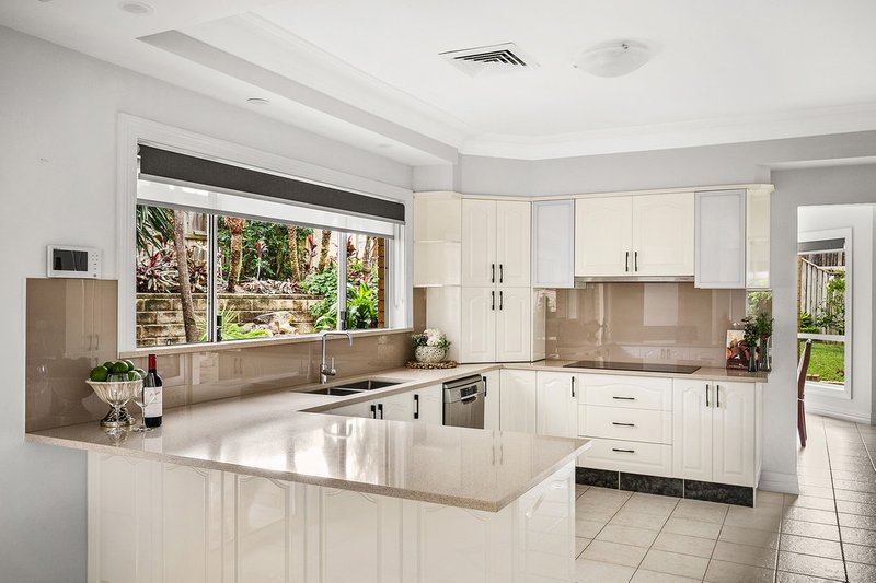 Photo - 7 Vivaldi Place, Beaumont Hills NSW 2155 - Image 2